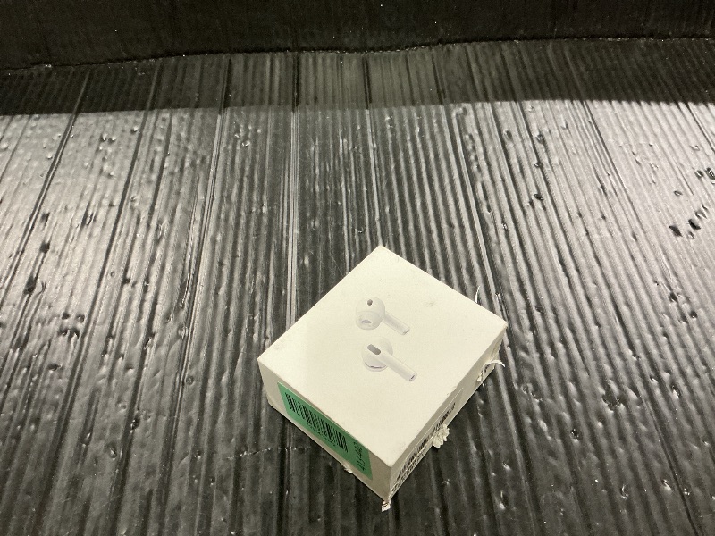 Photo 1 of Apple AirPods Pro 3 Wireless Earbuds, Active Noise Cancellation, Live Translation, Heart Rate Sensing,Hearing Aid Feature,Bluetooth Headphones,Spatial Audio, High-Fidelity Sound, USB-C Charging, White