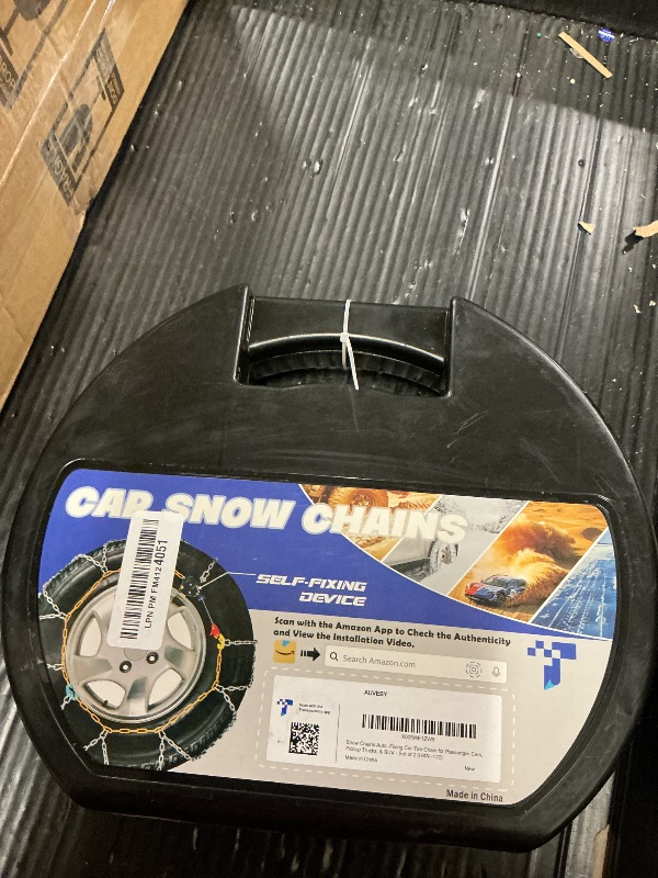 Photo 1 of Snow-Chains Auto Fixing 1 Min Quick Fit Easy Installation Tire-Chains, Portable Reusable Universal Emergency Tire Traction Chain for Passenger Car, Pickup Trucks and SUV - Set of 2 (HKN-120)—- SEALED 