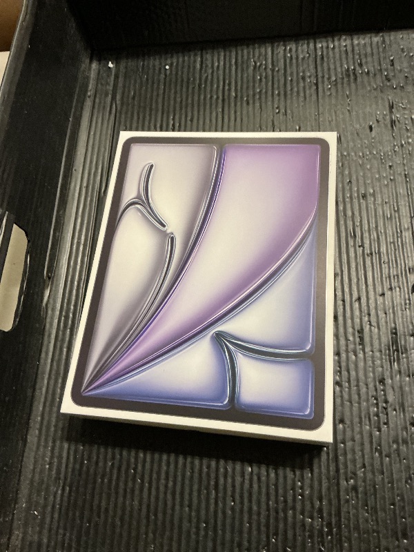 Photo 1 of Apple - 13-inch iPad Air M3 chip Built for Apple Intelligence Wi-Fi 256GB - Space Gray