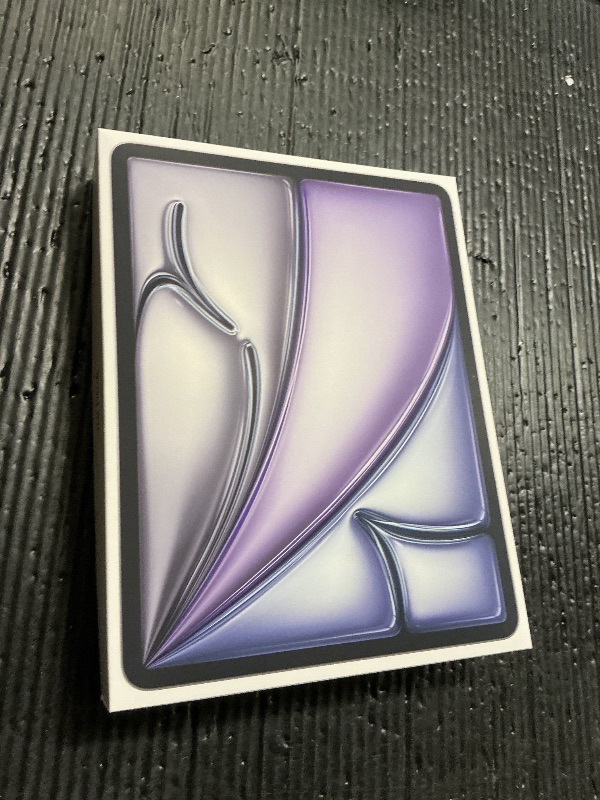 Photo 1 of Apple - 13-inch iPad Air M3 chip Built for Apple Intelligence Wi-Fi 256GB - Space Gray