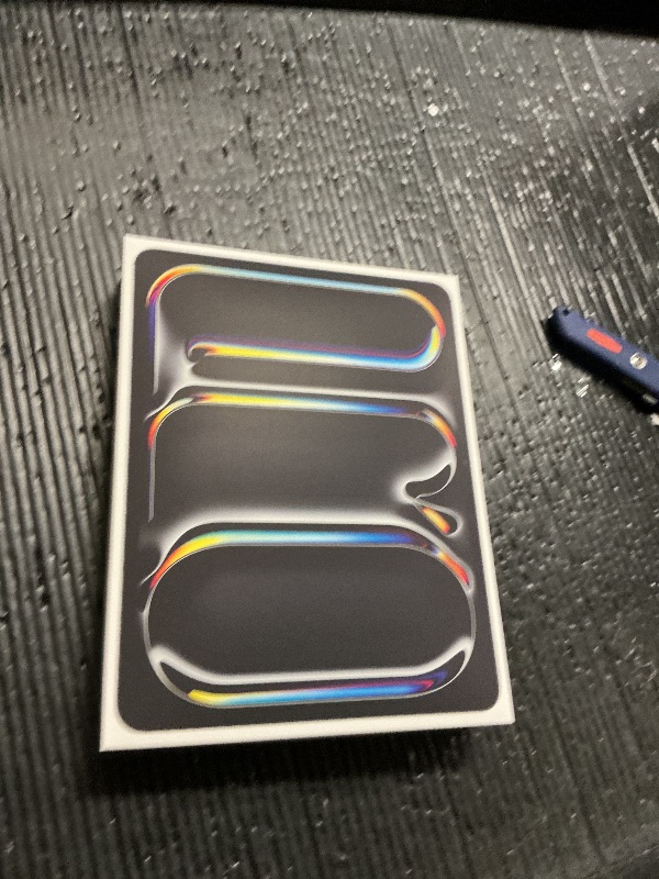 Photo 1 of Apple iPad Pro 13-inch (M5): Ultra Retina XDR Display - Nano-Texture Glass, 1TB, 12MP Front/Back Camera, LiDAR Scanner, Wi-Fi 7 with Apple N1 + 5G Cellular with C1X chip, Face ID — Space Black