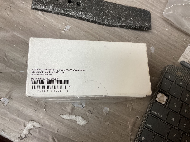 Photo 1 of Apple AirPods Pro 3 Wireless Earbuds, Active Noise Cancellation, Live Translation, Heart Rate Sensing,Hearing Aid Feature,Bluetooth Headphones,Spatial Audio, High-Fidelity Sound, USB-C Charging, White