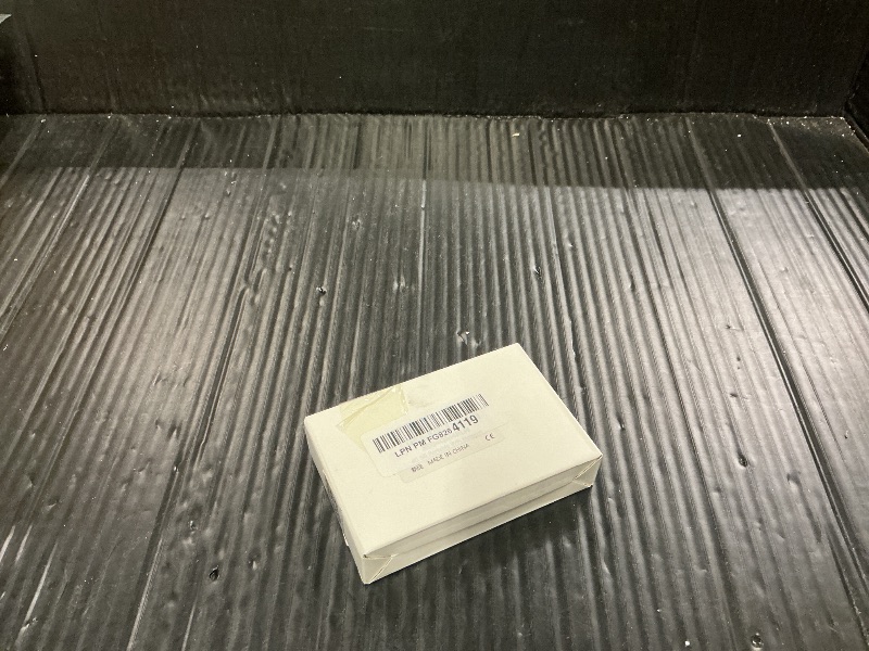 Photo 1 of 4G 5G Portable WiFi Hotspot Mobile Router with 3200mAh Battery & SIM Card Slot for Travel Home 300Mbps High Speed Supports 10 Devices