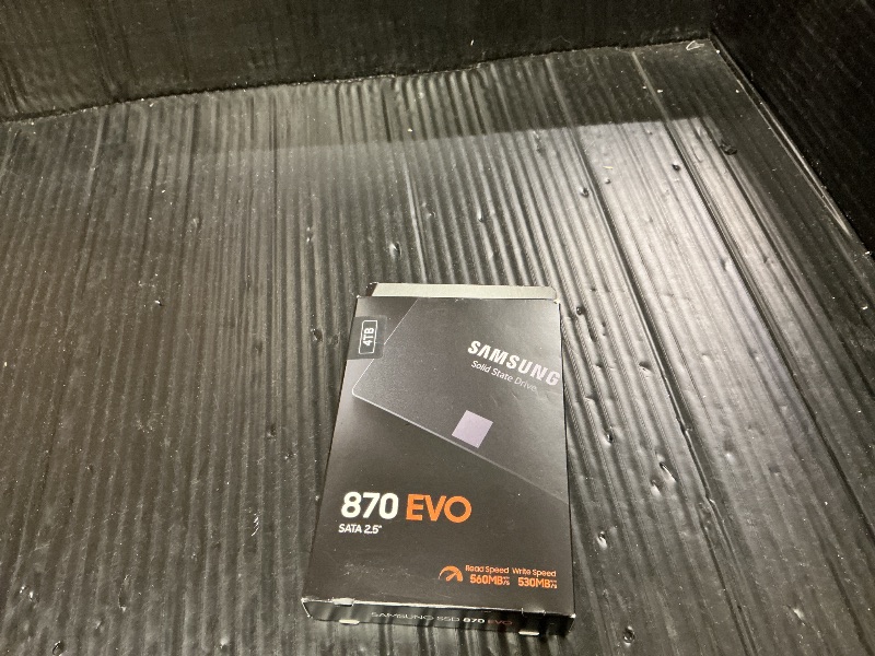 Photo 1 of SAMSUNG 870 EVO 4TB 2.5 Inch SATA III Internal SSD (MZ-77E4T0B/AM) , Black
