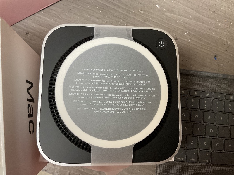 Photo 1 of see notes and pictures………..Apple 2024 Mac mini Desktop Computer with M4 chip with 10?core CPU and GPU: Built for Apple Intelligence, 16GB Unified Memory, 256GB SSD Storage, Gigabit Ethernet. Works with iPhone/iPad