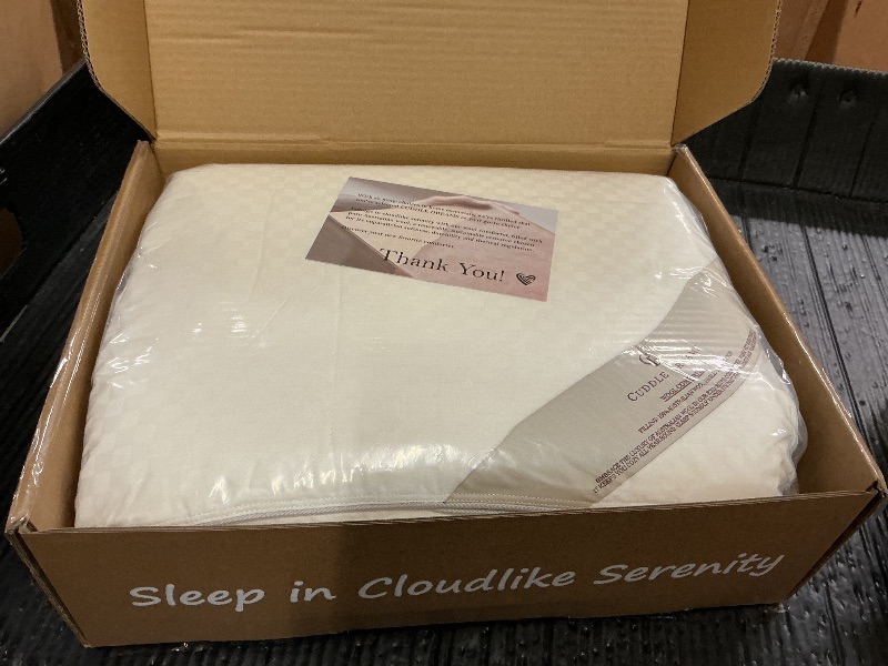 Photo 1 of CUDDLE DREAMS Wool Comforter Duvet Insert, 100% Australian Wool Filling with Soft Noiseless Cotton Shell, Natural Warmth (Midweight for All Season, King)