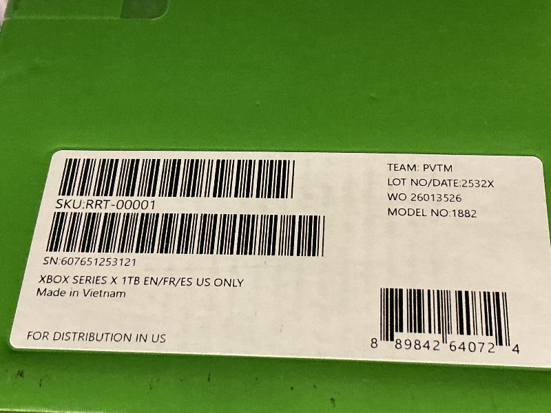 Photo 1 of Xbox Series X - Gaming Console - 1TB SSD - Includes Wireless Controller - 4K Gaming - 120FPS - Carbon Black