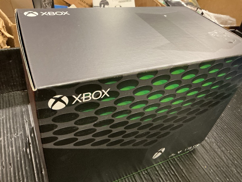 Photo 1 of Xbox Series X - Gaming Console - 1TB SSD - Includes Wireless Controller - 4K Gaming - 120FPS - Carbon Black