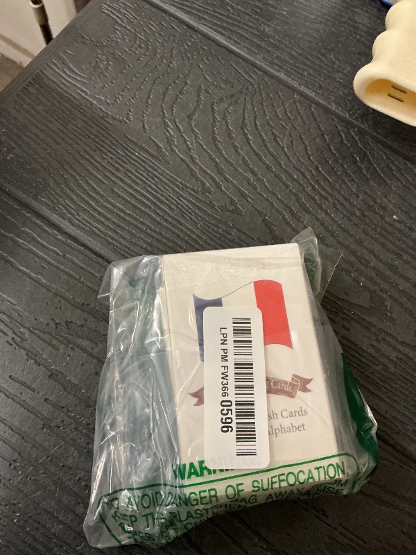 Photo 1 of 2 Decks French Playing Cards, French Flash Cards, French Flashcards, French Card Games, French Poker Cards, French Deck of Cards Fun Play [52 French Vocabulary & 2 Phonetic Symbols]