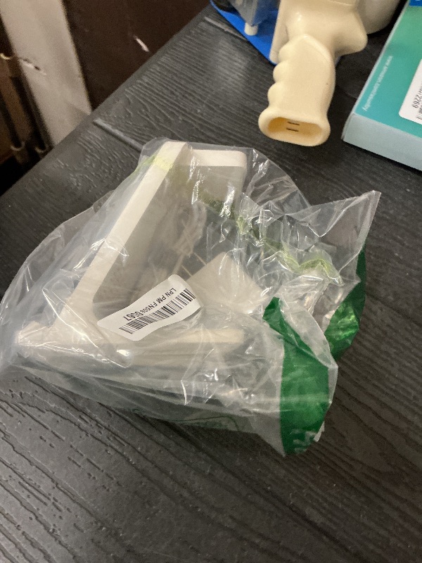 Photo 1 of Wireless Charging Station, 3 in 1 Fast Wireless Charger Stand for Multiple Devices Apple Watch Ultra Series 11 10 9 8 7 6 SE 5 4 3 2, iPhone 17 16 15 14 13 12 11 Pro Max/Plus/Air/X/XS/XR/SE, Airpods