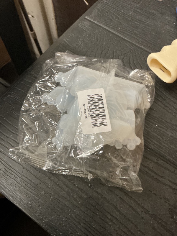 Photo 1 of 2Pcs Frog Resin Molds, 3D Animal Silicone Resin Mold for Epoxy Casting, Frog Shape Silicone Mold for DIY Resin Clay Art Craft Table Home Halloween Decor Resin Accessories