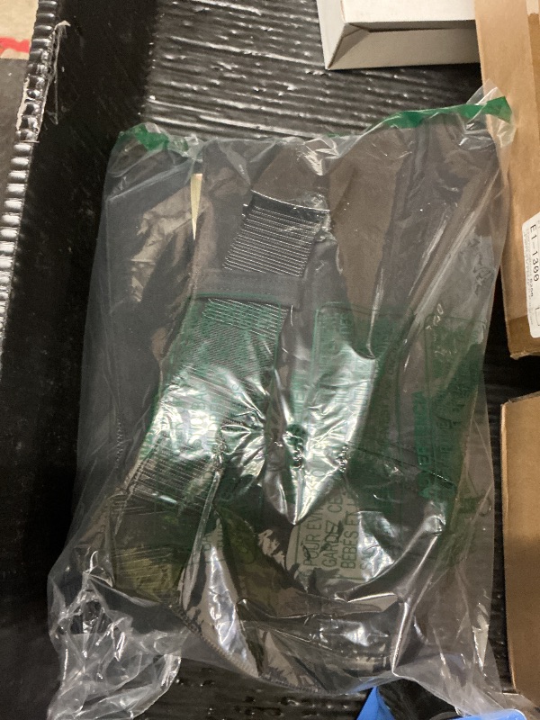 Photo 1 of FREE SOLDIER Men's Outdoor Softshell Fleece Lined Cargo Pants Snow Ski Hiking Pants with Belt (Black 32W/30L)