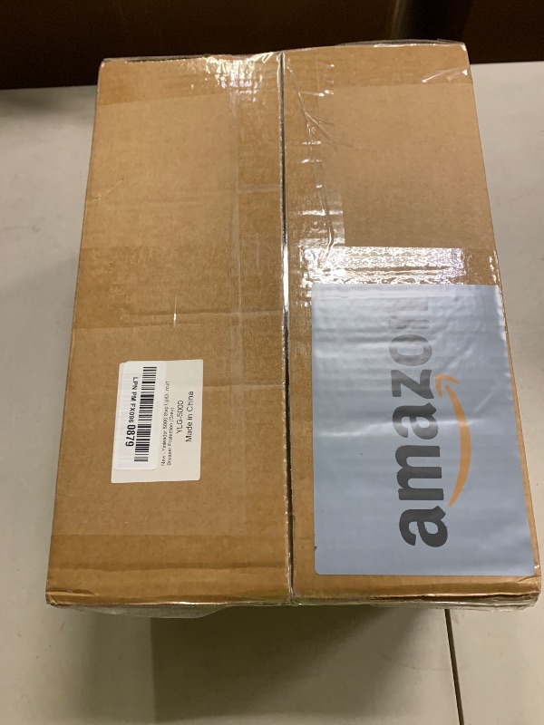 Photo 1 of Yinleader 5000 Step Up/Down Transformer Converter 110/120 Volt - 220/240 Volt w/US Power Cord,Circuit Breaker Protection (Grey)