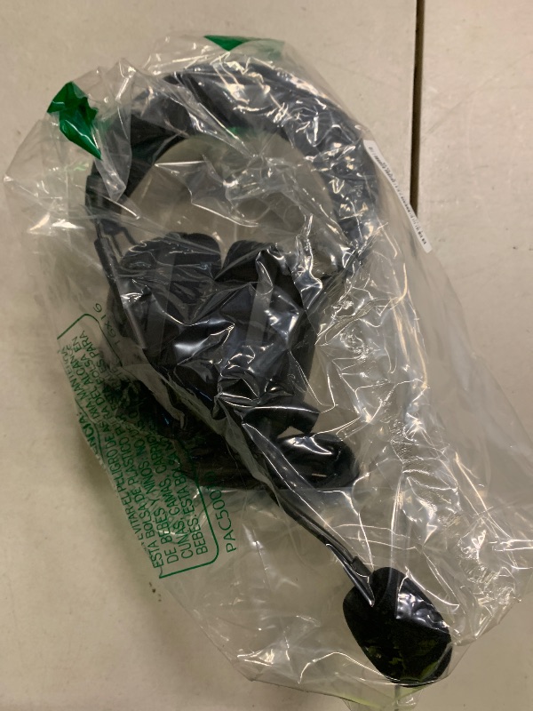 Photo 1 of Razer BlackShark V2 Pro Wireless Gaming Headset: Super Wideband Mic - Pro Tuned FPS Profiles - 50mm Drivers - Plush Noise Isolating Earcups - 70 Hr Battery - Bluetooth - for PC, PS5, Switch 2 - Black