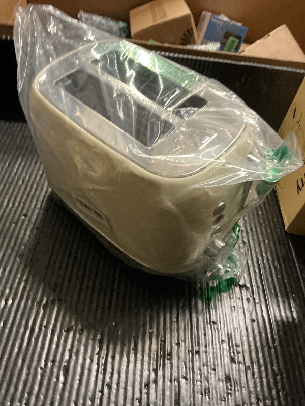 Photo 1 of Toasters 2 Slice Retro Stainless Steel Toasters with Bagel, Cancel, Defrost Function and 6 Bread Shade Settings Bagel Toaster, Beige