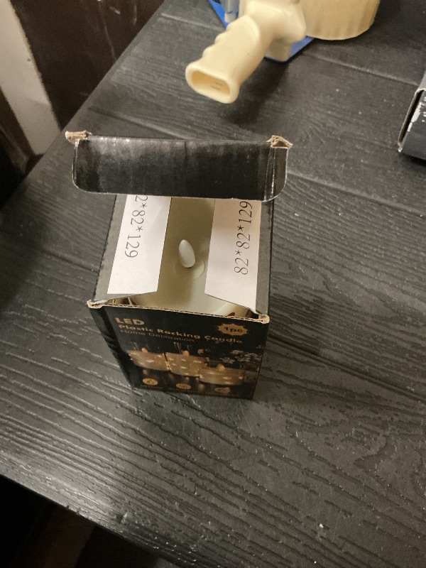 Photo 1 of Glooglitter 3 Pcs Valentine's Day Flameless LED Candles Romantic Heart Battery Operated LED Pillar Candles for Valentine's Day Proposal Anniversary Decor Wedding Party (Red Heart)