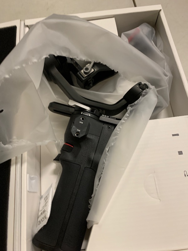 Photo 1 of DJI RS 3 Mini, 3-Axis Gimbal Stabilizer for Cameras Canon/Sony/Panasonic/Nikon/Fujifilm, 2 kg (4.4 lbs) Tested Payload, Camera Gimbal with Native Vertical Shooting, Black