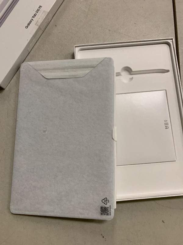 Photo 1 of SAMSUNG Galaxy Tab S10 FE 128GB WiFi Android Tablet, Large Display, Long Battery Life, Exynos 1580 Processor, IP68 Water-Resistant, 90 Hz Refresh, S Pen for Note-Taking, US Version, Silver