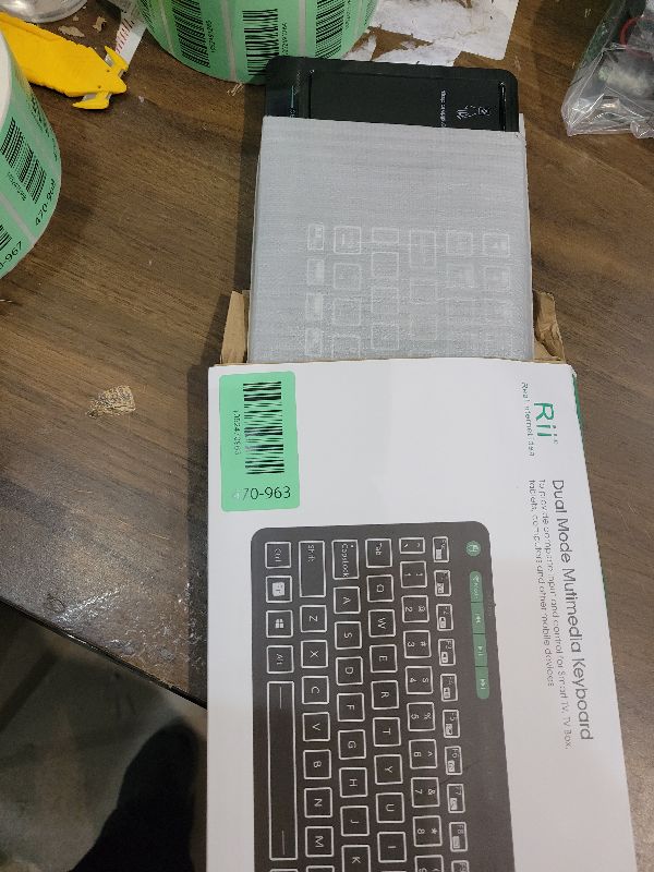 Photo 1 of (Dual Mode) Rii RT518S Wireless and Bluetooth 2-LED Color Backlit Multimedia Keyboard with Multi-Touch Big Size Trackpad,Rechargable Keyboard for Android TV Box,PC,Tablets,Smart TV, HTPC, IPTV,Windows