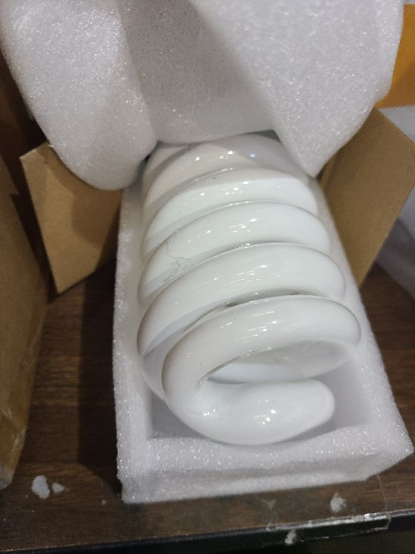 Photo 1 of 135W Light Bulb 5500K CFL Daylight Spiral Softbox Lighting Kit Bulb in E27/E26 Socket for Photography Photo Box