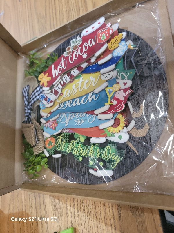 Photo 1 of 16 Pcs Interchangeable Dog Wooden Door Hanger Ornaments Rustic Dachshund Seasonal Home Sign Replaceable Hanging Vertical Welcome Sign Front Door Porch Decor for Wall Outdoor Xmas Fall Decor (Black)