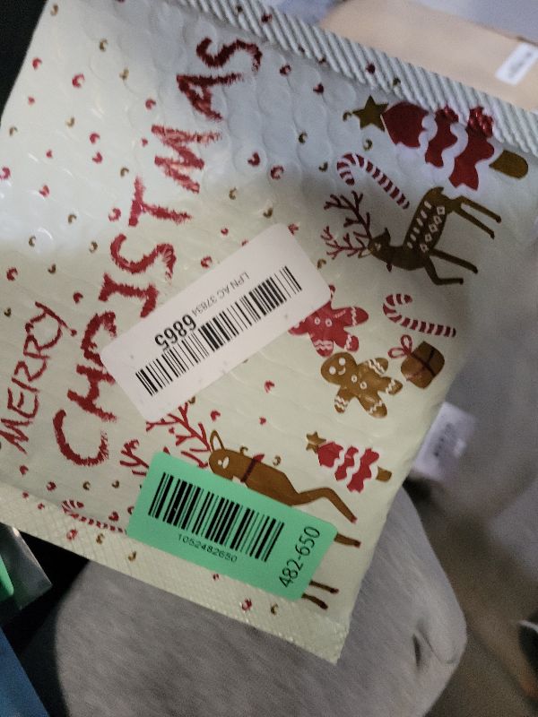 Photo 1 of 200Pcs Silver&Gold Ornament Hooks Ornament Hangers Ribbon Ornament String with Snaps Precut String Hangers Snap Fasteners Rope Hooks for Halloween Christmas Ornaments Price Tag Crafts Gift Tag