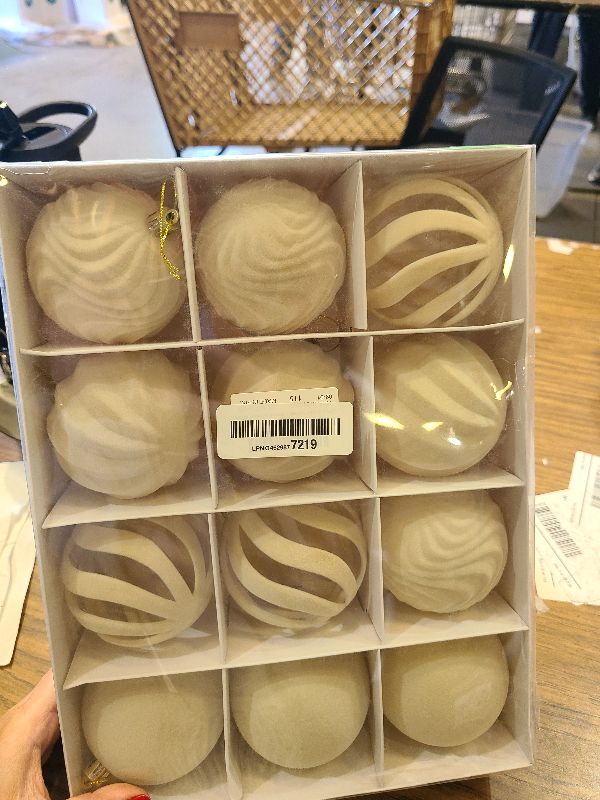 Photo 1 of 12Pcs 3.15in Velvet Christmas Tree Balls Ornaments Plastic Flocked Shatterproof Handmade Hanging Decoration Plush Balls Sets for Christmas (Cream White)