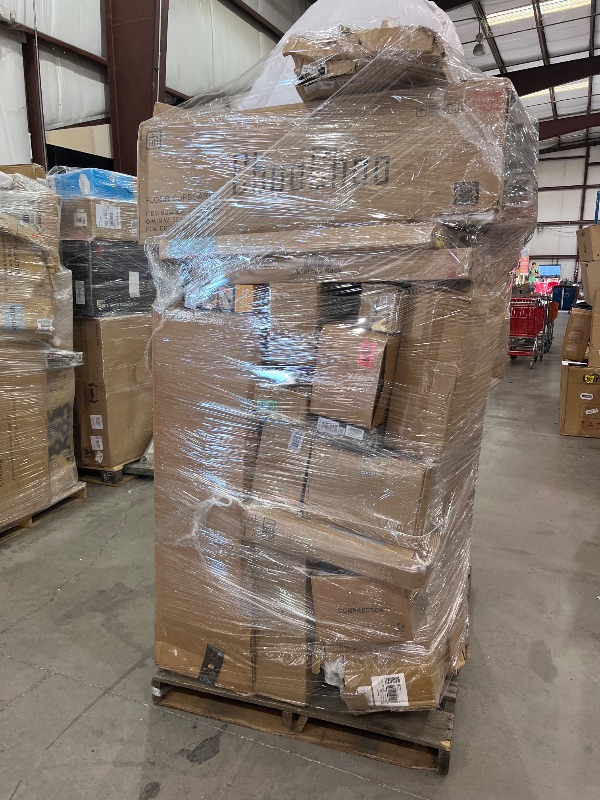 Photo 1 of General Merchandise pallet roughly 60 items