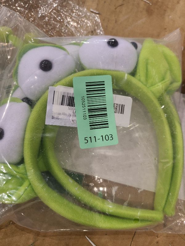 Photo 1 of  2Pack Alien Plush Headband?Green Alien Three-eyed Headband Plush Headwear Hat Accessories for Halloween Party Supply