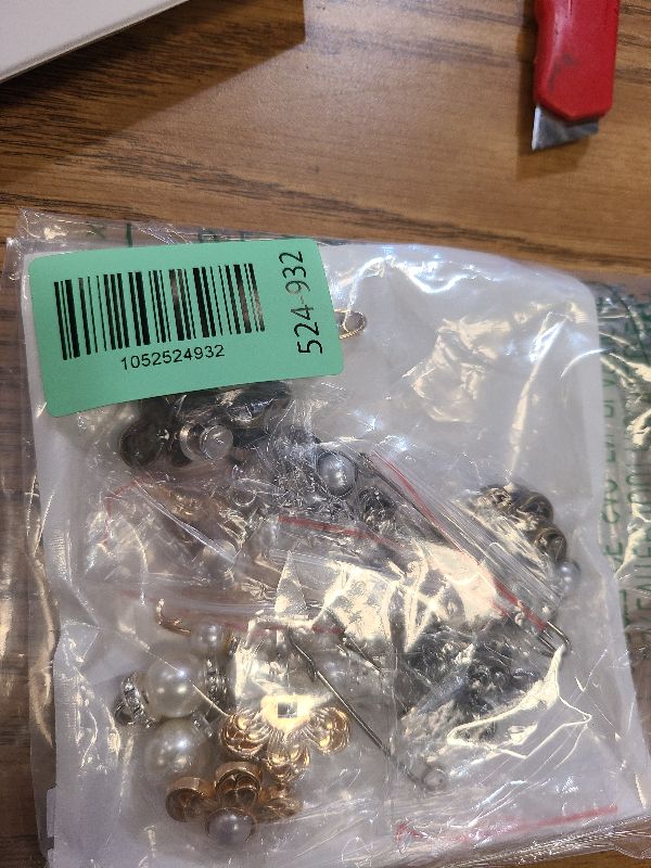 Photo 1 of 14 Set Pant Waist Tightener Flower Buttons Pins for Loose Jeans Waist Cincher Clip Reusable Metal Pearl Brooch for Clothing Dresses Skirts No Sew and No Tools Decoration Accessories