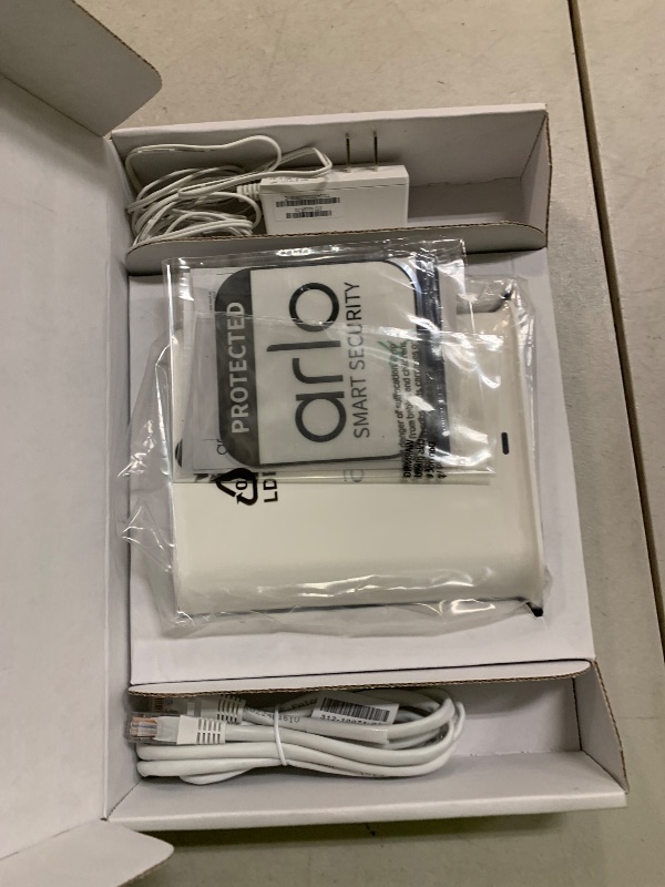 Photo 1 of Arlo Pro SmartHub Certified Accessory - Connects Cameras to Wi-Fi, Works Ultra 2, Ultra, Pro 5S 2K, Pro 4, Pro 3, Pro 2, Essential VMB4540 (Renewed)