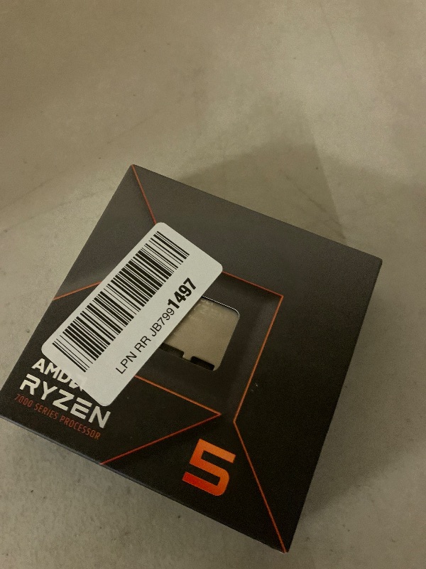 Photo 1 of AMD Ryzen 5 7600X 6-Core, 12-Thread Unlocked Desktop Processor