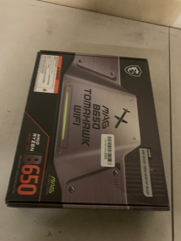 Photo 1 of MSI MAG B650 Tomahawk WiFi Gaming Motherboard (AMD Ryzen 9000/8000/7000 Series Processors, AM5, DDR5, PCIe 4.0, M.2, SATA 6Gb/s, USB 3.2 Gen 2, HDMI/DP, Wi-Fi 6E, Bluetooth 5.3, 2.5Gbps LAN, ATX)