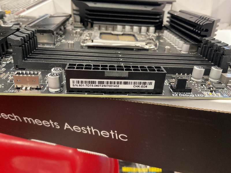 Photo 1 of MSI MAG B650 Tomahawk WiFi Gaming Motherboard (AMD Ryzen 9000/8000/7000 Series Processors, AM5, DDR5, PCIe 4.0, M.2, SATA 6Gb/s, USB 3.2 Gen 2, HDMI/DP, Wi-Fi 6E, Bluetooth 5.3, 2.5Gbps LAN, ATX)