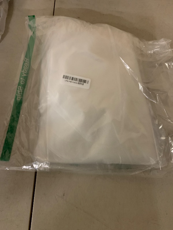 Photo 1 of 30 Pcs Waterproof Shoe Covers for Rain, Thickened PE Material Disposable Rain Shoe Covers, Non-Slip Plastic Boot Covers for Men and Women, Shoe Ponchos Outdoor and Indoor (Clear)