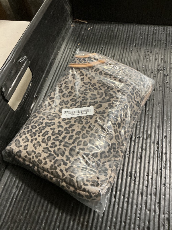 Photo 1 of 15.5 Inch Laptop Sleeve Case-Stylish Leopard Ultrabook Sleeve Macbook Bag For Acer/Asus/Dell/iPad Pro/Lenovo/Macbook Pro/Macbook Air/Surface Pro 4 with Handle