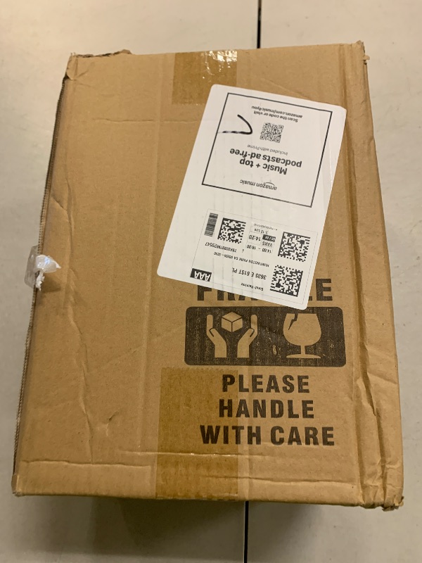 Photo 1 of 1 Gallon Square Glass Pitcher with Lid and Spout, Borosilicate Glass Carafe for Hot/Cold Drink, Water Pitchers with Handle for Fridge, Extra Large Jug for Iced Tea, Coffee, Juice, Beverage