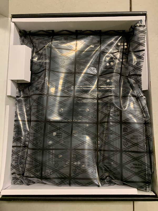 Photo 1 of MSI MAG B550 TOMAHAWK MAX WIFI AMD B550 Socket AM4 ATX