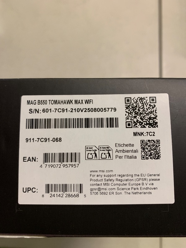 Photo 1 of MSI MAG B550 TOMAHAWK MAX WIFI AMD B550 Socket AM4 ATX