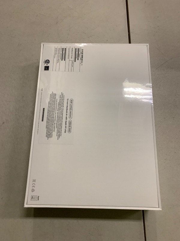 Photo 1 of 2020 Apple MacBook Air Laptop: Apple M1 Chip, 13” Retina Display, 8GB RAM, 256GB SSD Storage, Backlit Keyboard, FaceTime HD Camera, Touch ID. Works with iPhone/iPad; Silver