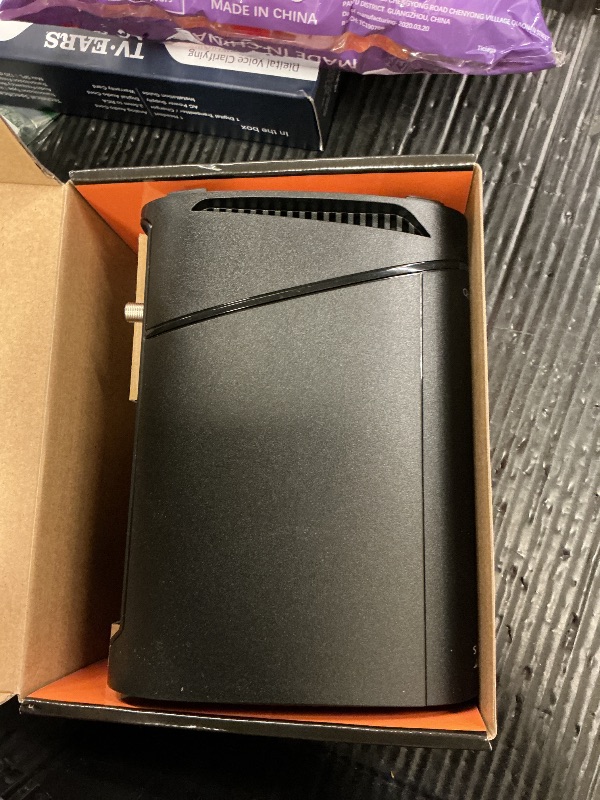 Photo 1 of Arris (G20) - Cable Modem Router Combo - Fast DOCSIS 3.1 Multi-Gigabit WiFi 6 (AX3000), Approved for Comcast Xfinity, Cox, Spectrum & More, 1.0 Gbps Max Speeds, Next-Generation Upload Optimized