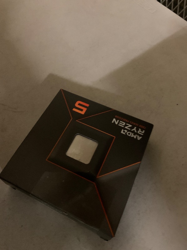 Photo 1 of AMD Ryzen 5 7600X 6-Core, 12-Thread Unlocked Desktop Processor