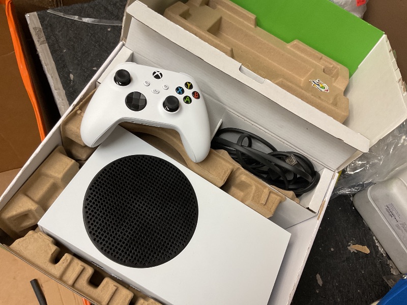 Photo 1 of Xbox Series S - All Digital Gaming Console - 512GB SSD - Includes Wireless Controller - 120FPS (Renewed Premium)