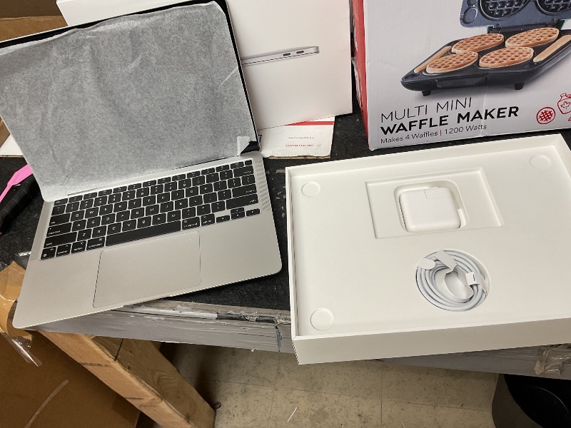 Photo 1 of 2020 Apple MacBook Air Laptop: Apple M1 Chip, 13” Retina Display, 8GB RAM, 256GB SSD Storage, Backlit Keyboard, FaceTime HD Camera, Touch ID. Works with iPhone/iPad; Silver