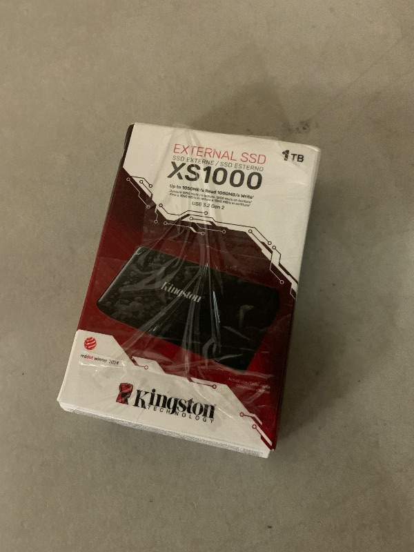 Photo 1 of Kingston XS1000 1TB SSD | Pocket-Sized | USB 3.2 Gen 2 | External Solid State Drive | Up to 1050MB/s | SXS1000/1000G
