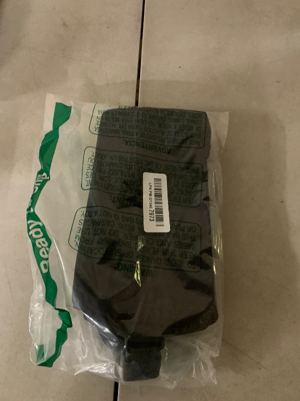 Photo 1 of Neverwhy Small Insulated Snack Bag Lunch Box,Collapsible Reusable Small Lunch Bag with Snap Buckle Handle for Beach Travel Picnic,Black 5-Can(3L)