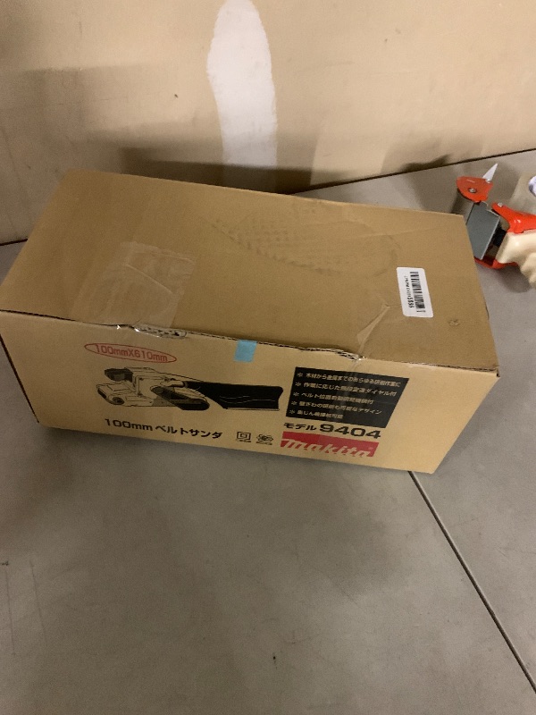 Photo 1 of Makita 9404 4" x 24" Belt Sander, with Variable Speed , Blue