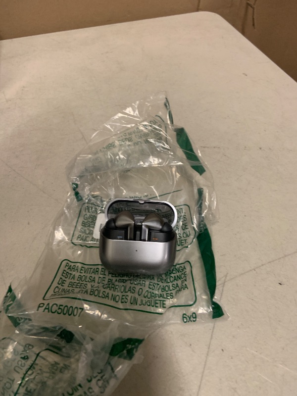 Photo 1 of Samsung Galaxy Buds 3 Pro AI True Wireless Bluetooth Earbuds, Noise Cancelling, Sound Optimization, Redesigned Comfort Fit, Silver [US Version, Amazon Exclusive, 2Yr Warranty]
