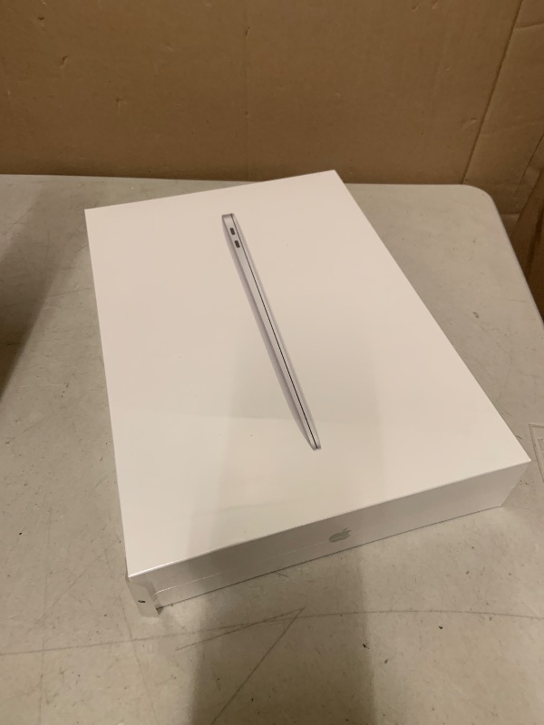 Photo 1 of 2020 Apple MacBook Air Laptop: Apple M1 Chip, 13” Retina Display, 8GB RAM, 256GB SSD Storage, Backlit Keyboard, FaceTime HD Camera, Touch ID. Works with iPhone/iPad; Silver