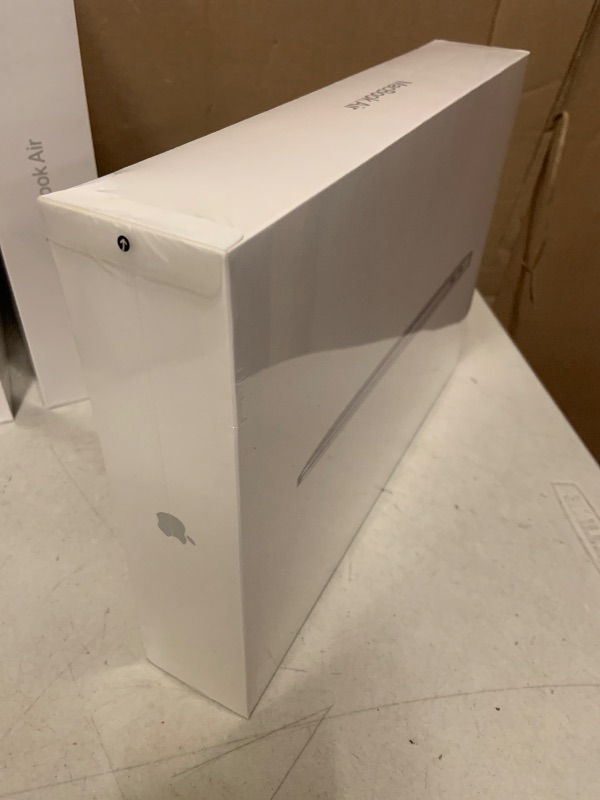 Photo 1 of 2020 Apple MacBook Air Laptop: Apple M1 Chip, 13” Retina Display, 8GB RAM, 256GB SSD Storage, Backlit Keyboard, FaceTime HD Camera, Touch ID. Works with iPhone/iPad; Silver
